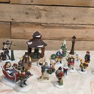 Festive Village Figurine Set - Multicolor